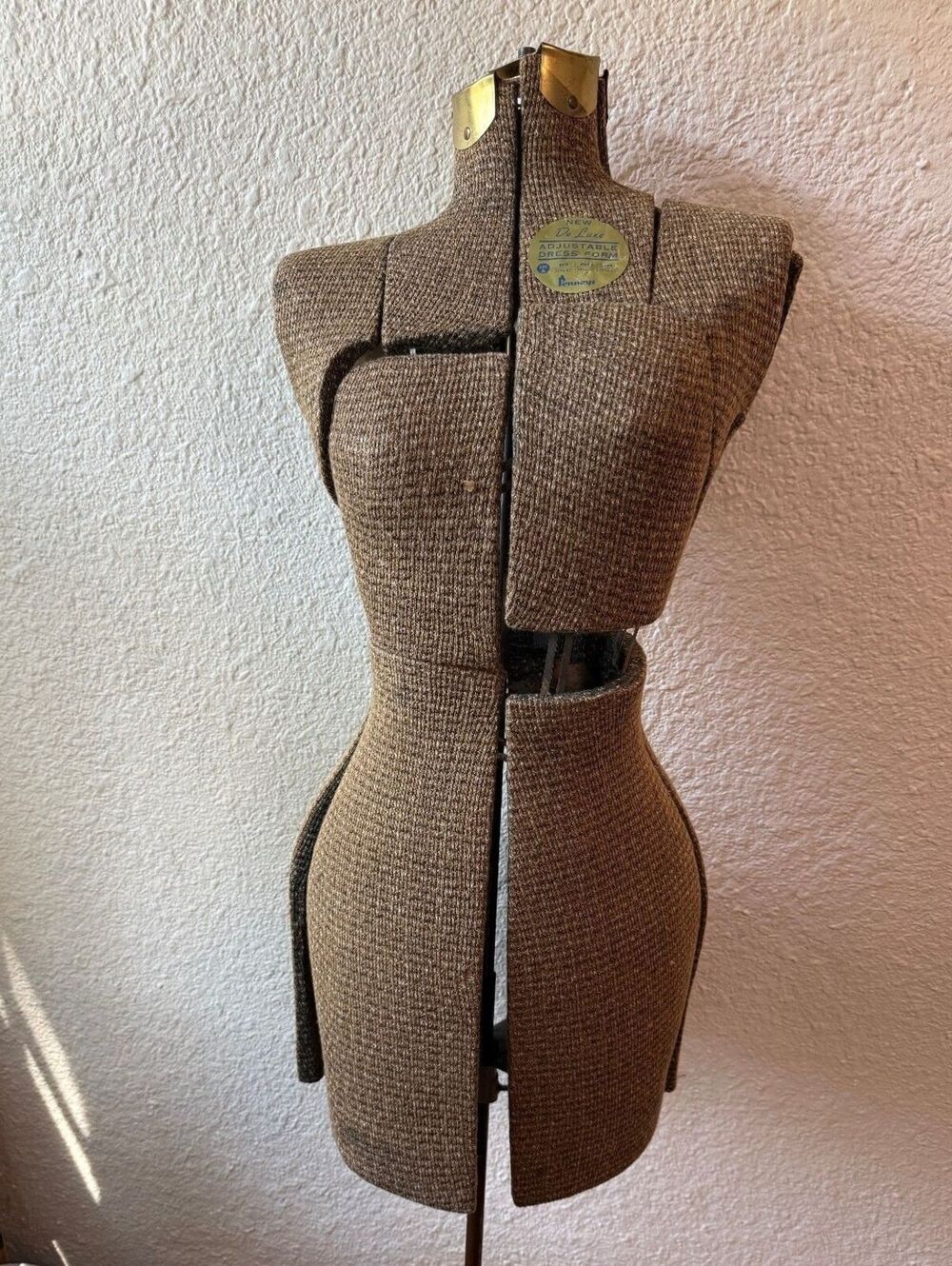 Vintage De Luxe Adjustable Dress Form Size A